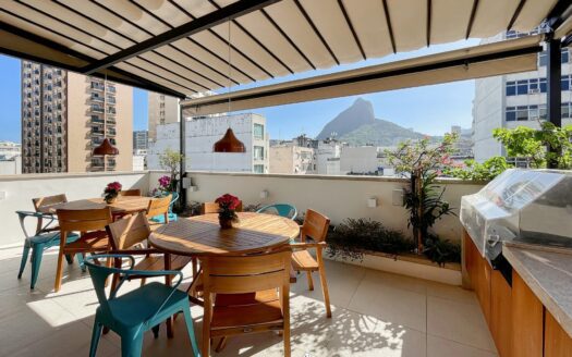 PRECIOSO ÁTICO CON TERRAZA Y VISTAS A LA MONTAÑA EN LEBLON
