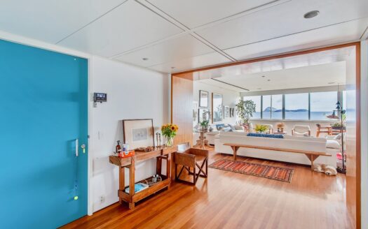 LUXURY APARTMENT WITH OCEAN VIEW AT IPANEMA BEACH