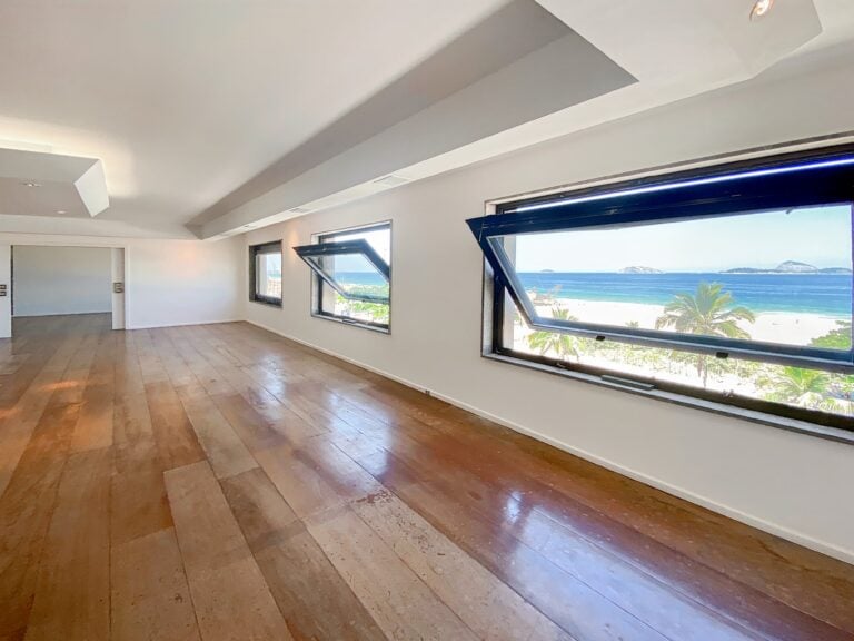 LUXURY APARTMENT AT LEBLON BEACH FOR SALE