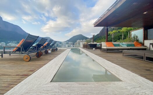 MODERN PENTHOUSE WITH PANORAMIC VIEW OF RIO AND CRIST STATUE