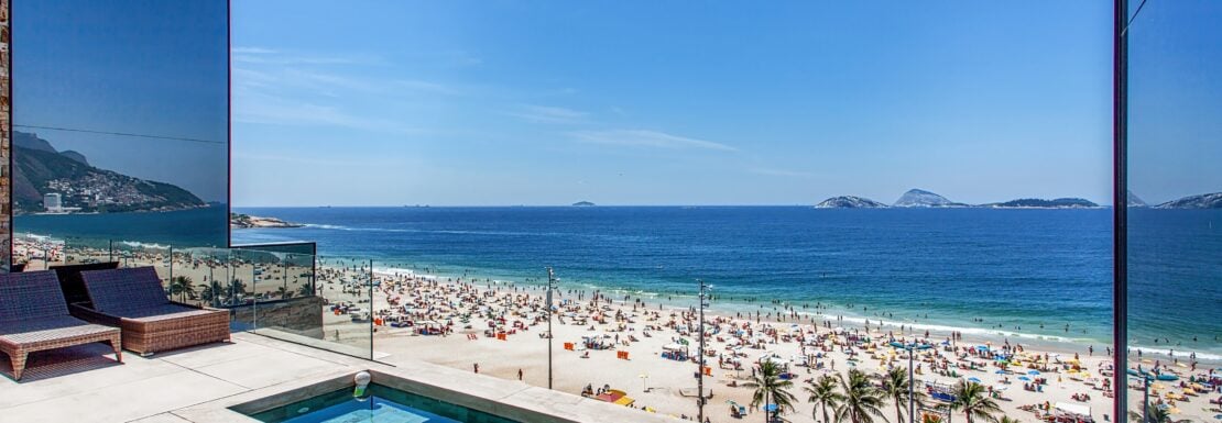 Penthouse with pool for sale at Ipanema beach
