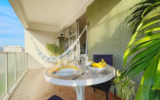 AMAZING VACATION FLAT WITH POOL NEAR THE BEACH OF IPANEMA