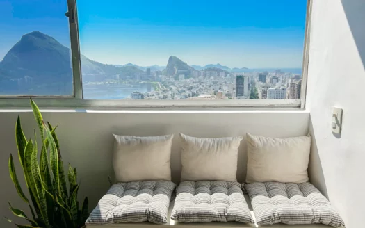 INDULGE IN A LUXURIOUS STAY AT OUR LOFT WITH POOL & GYM NEAR LEBLON BEACH