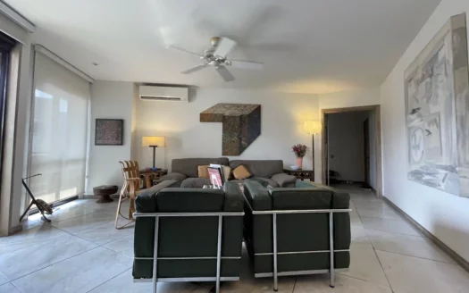 EXQUISITA ELEGANCIA CON VISTAS AL MAR: LUJOSO APARTAMENTO DE 2 DORMITORIOS EN VENTA EN IPANEMA