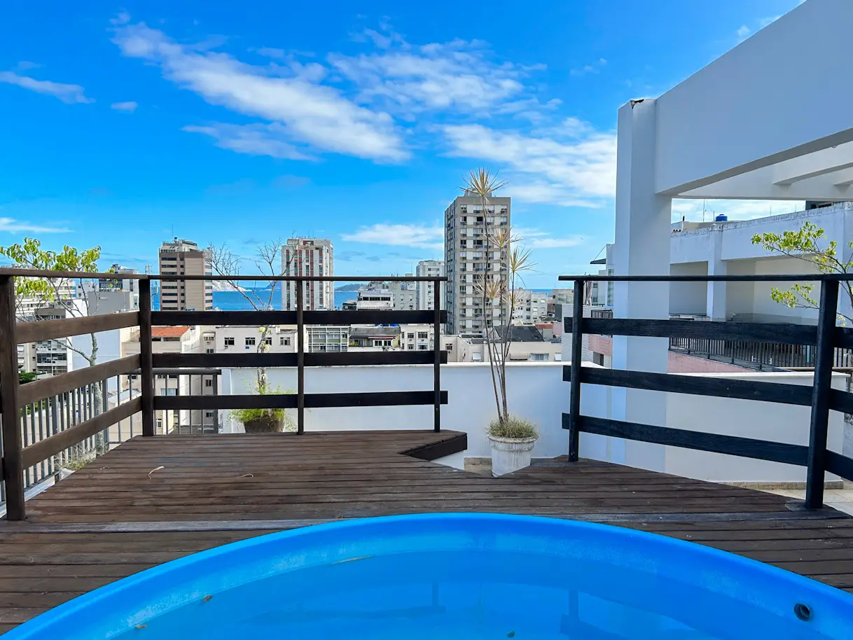 Luxury Central Three-bedroom Penthouse Lake View - Luxury Amenities In Penthouse Apartment