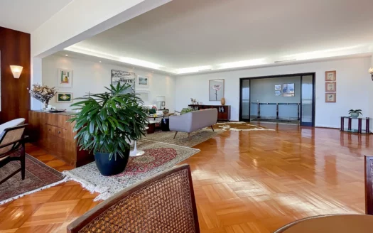 Hochparterre-Wohnung in Ipanema Beach zu verkaufen