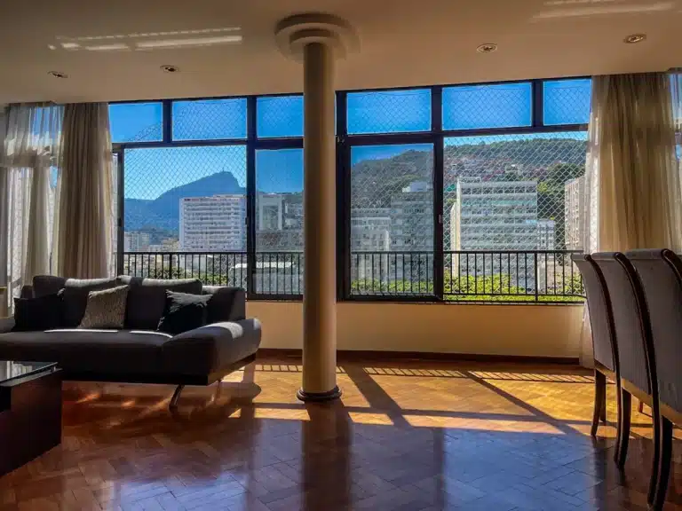 Affitto a lungo termine a Ipanema - Iconico appartamento circolare di 170 m² con vista panoramica