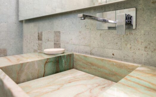 STUNNING STUDIO PENTHOUSE IN COPACABAN