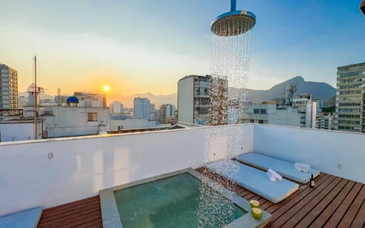 伊帕内玛（Ipanema）带按摩浴缸和海景的两层顶层复式公寓，令人惊叹，待售