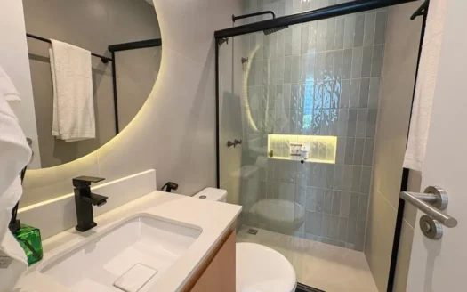 OPORTUNIDAD DE INVERSIÓN AIRBNB EN IPANEMA: APARTAMENTO INTELIGENTE TOTALMENTE AMUEBLADO CON ALTO POTENCIAL DE ALQUILER