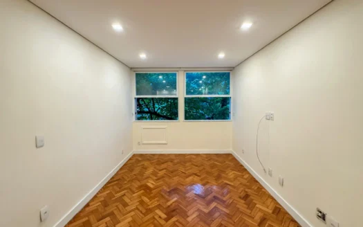 莱布隆三居室公寓 - 122 平方米、停车场和海滨位置