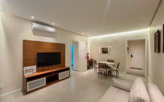 Appartamento di lusso a Leblon in vendita, completamente ristrutturato con 3 camere da letto