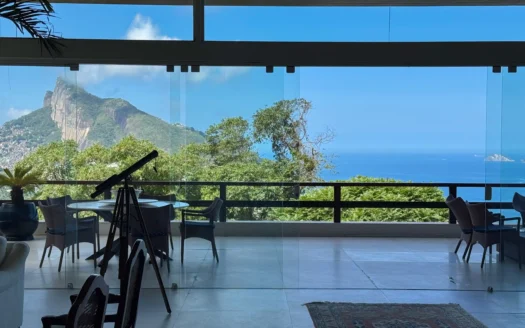 Luxury Mansion in São Conrado with Ocean View – 5 Bedrooms, Private Pool & Gourmet Area