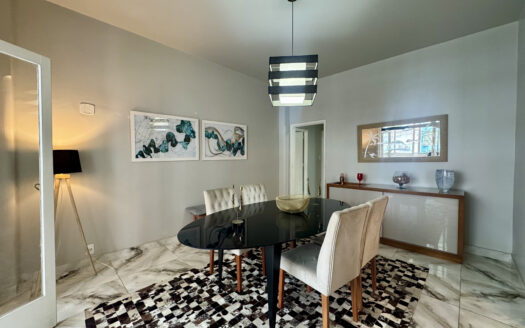 Appartamento con 2 camere da letto e 130m2 in vendita a Copacabana