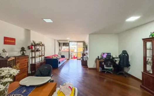 Spacious 4–5 Bedroom Apartment with Christ the Redeemer View in Ipanema — 167 m²