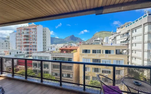 Spazioso appartamento con 4-5 camere da letto e vista sul Cristo Redentore a Ipanema - 167 m²