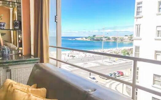 Copacabana Sea View Apartment for Sale – Renovated and Ready to Move In (19)