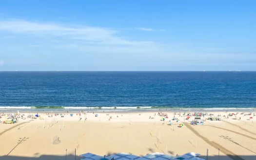 Apartment for Sale in Copacabana with Ocean Views on Avenida Atlântica
