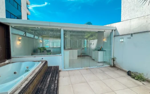 Duplex Penthouse with Christ the Redeemer View for Sale on Avenida Epitácio Pessoa