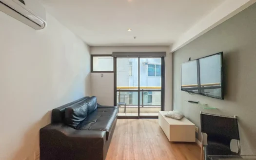45-m² Furnished Flat for Sale in Ipanema with Balcony