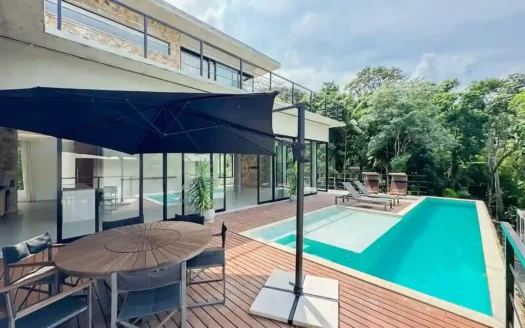 Contemporary House with Infinity Pool for Sale in Itanhangá with Panoramic Views (19)