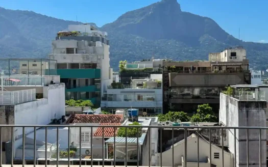 Attico in vendita a Ipanema con vista su Cristo e balcone