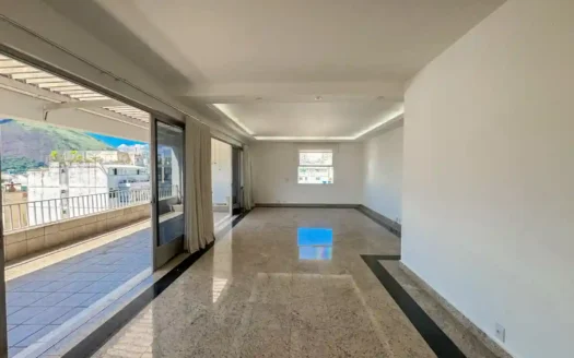 Attico in vendita a Ipanema con vista su Cristo e balcone