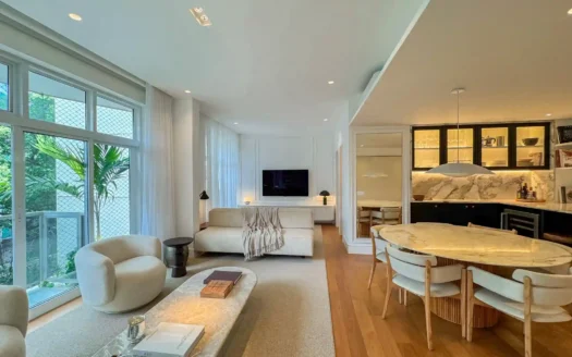 Luxuriöses renoviertes Apartment in Leblon zu verkaufen