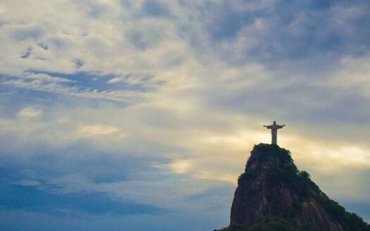 Представители каких национальностей чаще всего посещают Рио-де-Жанейро сегодня