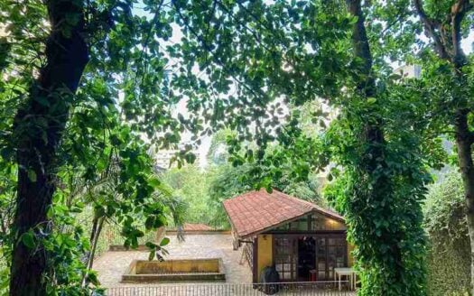 Casa in vendita a Jardim Botânico con vista sulla laguna e ampio terrazzo