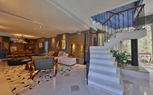 Casa en venta en Santa Teresa con vistas al Cristo y un amplio jardín privado