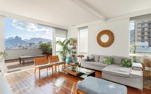 Ático con vistas al mar en Ipanema: dúplex de 241 m² con terraza panorámica