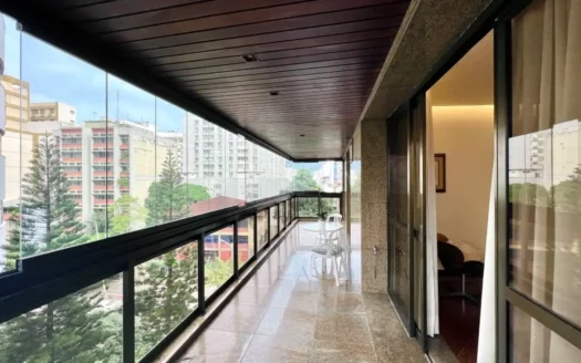 Renovated Apartment for Sale in Ipanema – 236 m² with Varanda and Exclusive Floor (7)