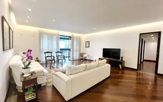 伊帕内玛翻新公寓供出售 - 236 平方米,配有 Varanda 和专属楼层