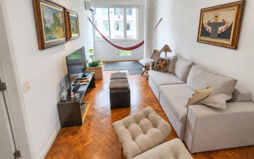 Ipanema Apartment for Sale Near Arpoador – 100m², Tree Canopy & Sea Corridor Views