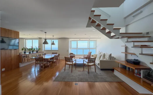 Penthouse Triplex Leme avec vue sur l'océan - 320m² de retraite verticale avec piscine et vues panoramiques