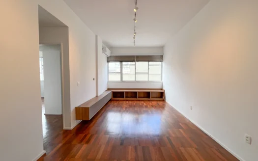 Appartamento Ipanema in Vendita Vicino a Nossa Senhora da Paz - 83m², completamente ristrutturato