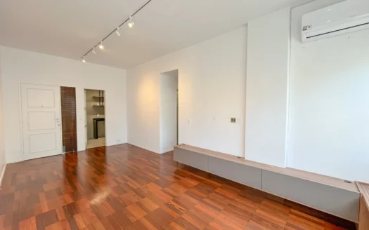 Ipanema apartment for sale near Nossa Senhora da Paz