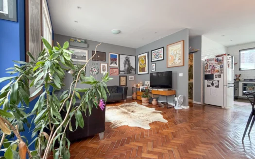 Departamento en venta en Leblon, cerca de la calle Dias Ferreira – 135 m², edificio histórico