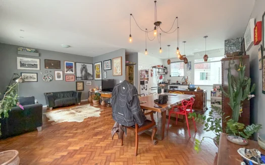 Departamento en venta en Leblon, cerca de la calle Dias Ferreira – 135 m², edificio histórico
