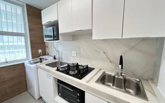 Appartement rénové à vendre près de la plage à Copacabana