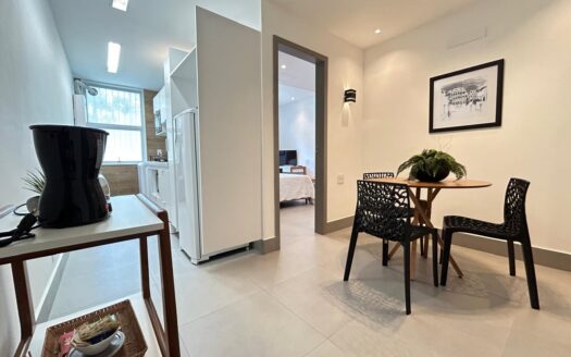 Renovated apartment near the beach for sale in Ipanema (5)