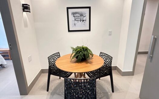 Appartement rénové à vendre près de la plage à Copacabana