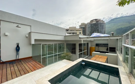 Appartement-terrasse en duplex à louer à Lagoa, avec piscine et terrasse