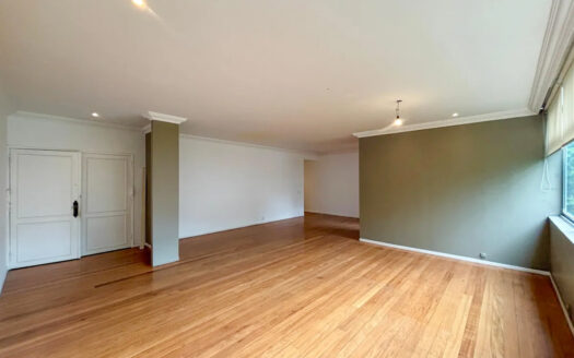 Apartment near Leblon Beach with 4 bedrooms for sale