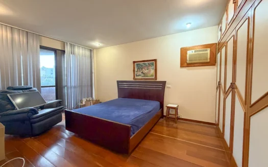 Spacious 4-Bedroom Apartment with Christ the Redeemer and Two Brothers Mountain Views in Ipanema for sale