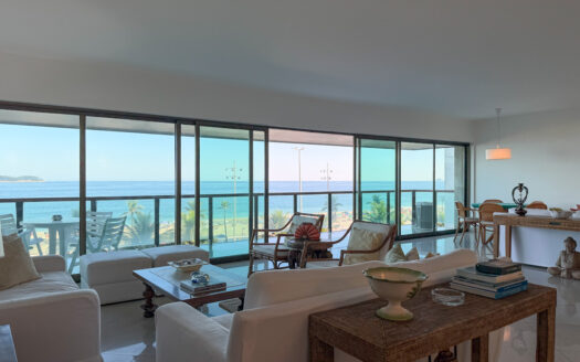 Se vende departamento frente al mar en Ipanema con vistas panorámicas al mar