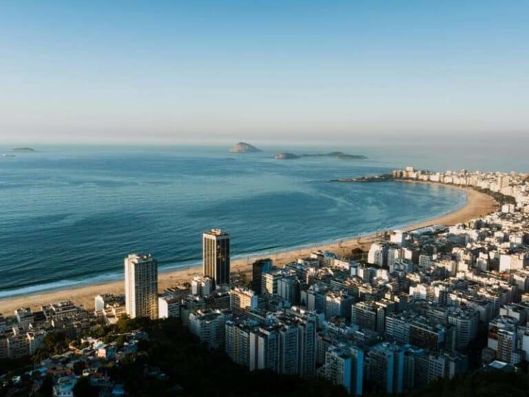 Mercado imobiliário do Rio de Janeiro: Por que os preços continuam subindo em 2026
