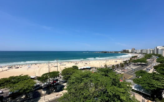 Se vende departamento frente al mar en la Avenida Atlántica