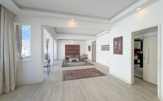 Dual Apartment for Sale in Copacabana | One Block from the Beach